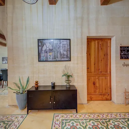 Klementa The Private With Pool In Gozo *