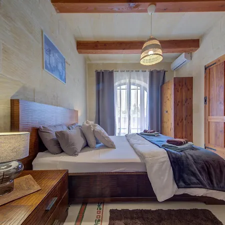 Klementa The Private With Pool In Gozo Арб