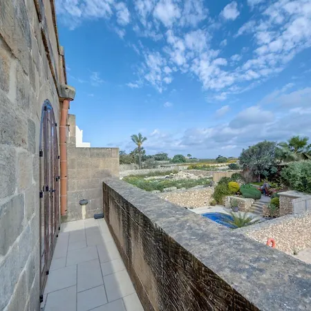 Klementa The Private With Pool In Gozo Арб
