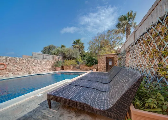 Klementa The Private With Pool In Gozo *
